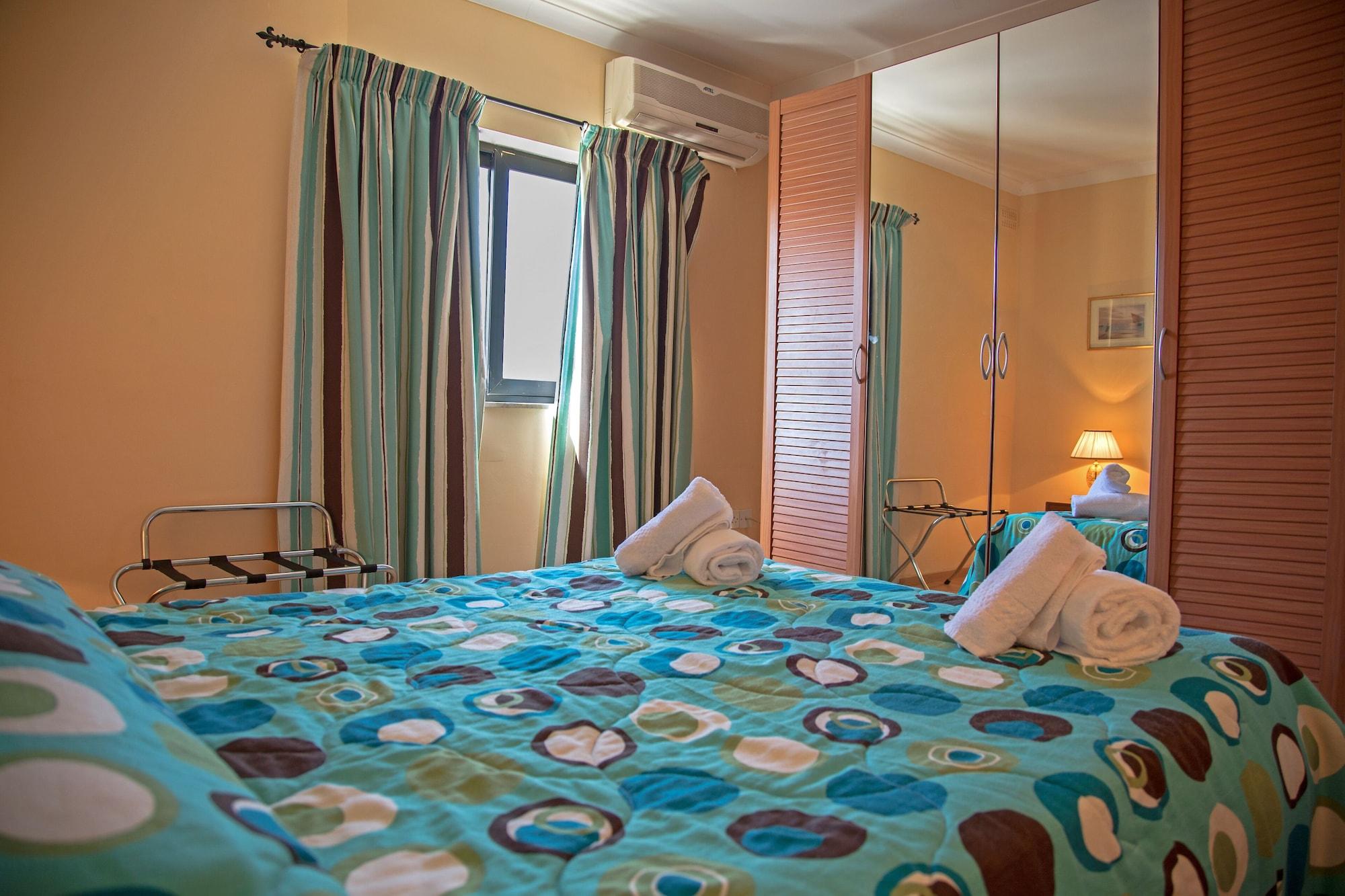 White Dolphin Complex Aparthotel Qawra Εξωτερικό φωτογραφία