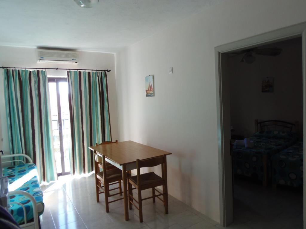 White Dolphin Complex Aparthotel Qawra Εξωτερικό φωτογραφία